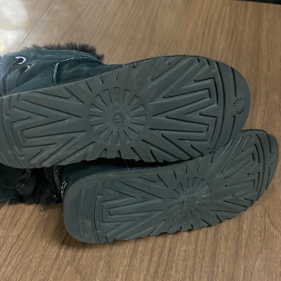 Ugg boots - Picture 3 of 5